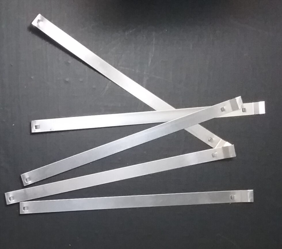 Spacer links 127mm Kresta (4) Spacer links metal to suit 127mm Kresta vertical blind carriers pack of 5
