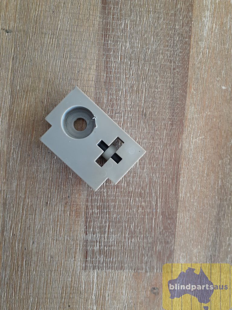 Return end or idler end Kresta Vertical Blinds...vintage V40