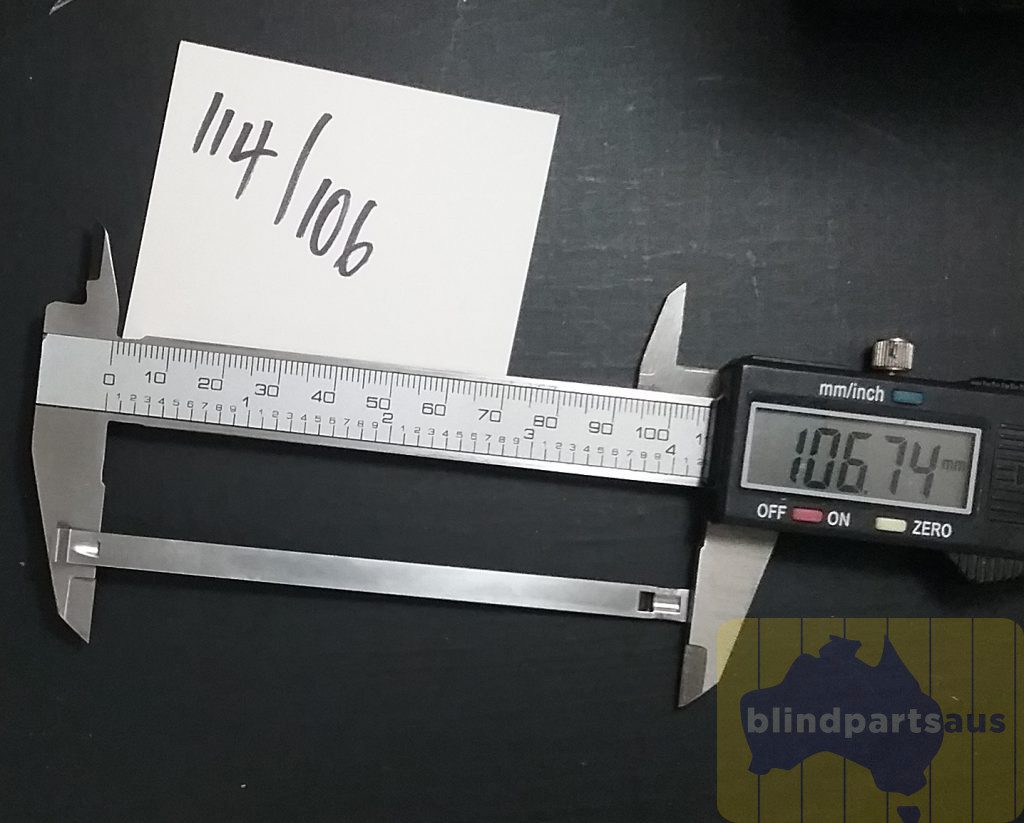 Faber 114.106 spacer linkjpg (1) Spacer links Faber metal to suit vertical blind 127mm carriers 114/106mm