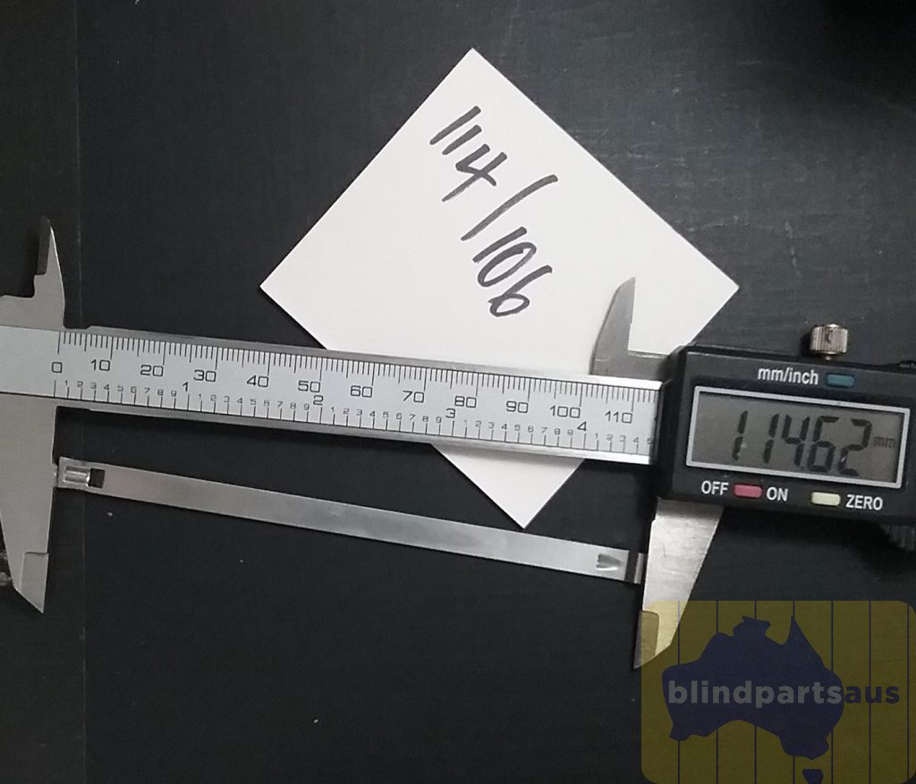 Faber 114.106 spacer linkjpg (2) Spacer links Faber metal to suit vertical blind 127mm carriers 114/106mm