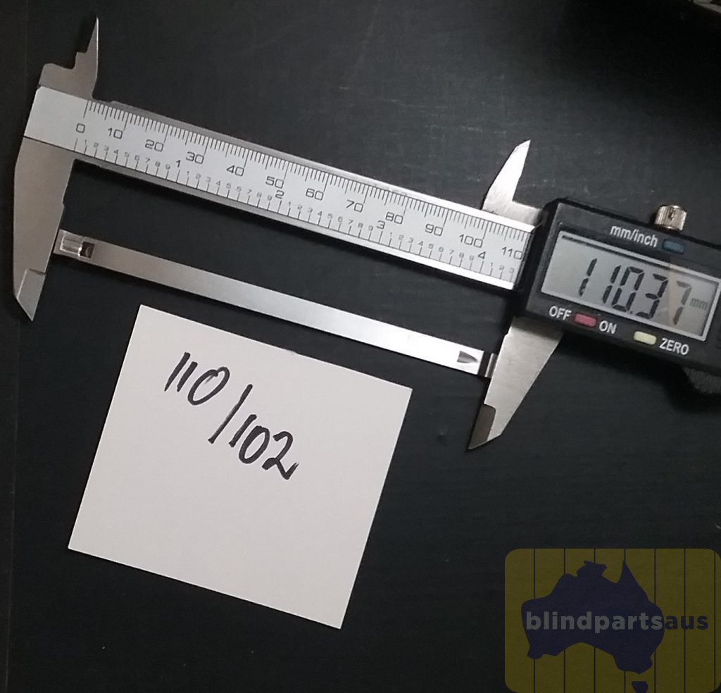 Faber spacer links 110.102 (3) Spacer links Faber metal to suit vertical blind 127mm carriers 110/102mm