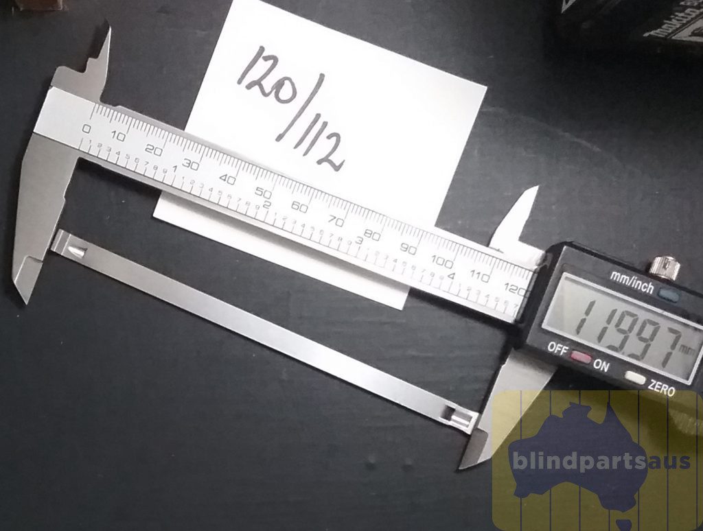 Spacer links Faber metal to suit vertical blind 127mm carriers 120/112mm