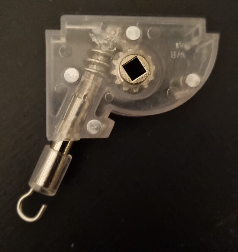 Tilter 40 x 50mm low profile wand operated square drive venetian blind hook style metal shaft