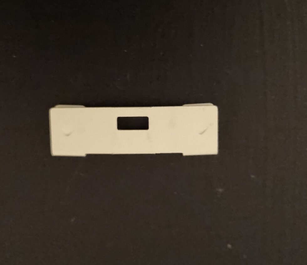 Vinal slat repairer BW metal Slat repairers / vane savers for solid vinyl slat vertical blinds - birch white/cream