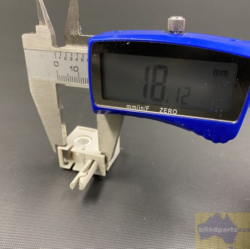 Carrier v28 vertical narrow track peg style grey