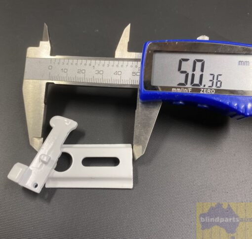 Oslo Series 73 cam and plate curtain bracket