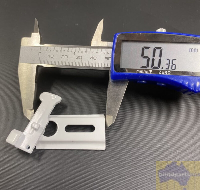 Oslo Series 73 cam and plate curtain bracket