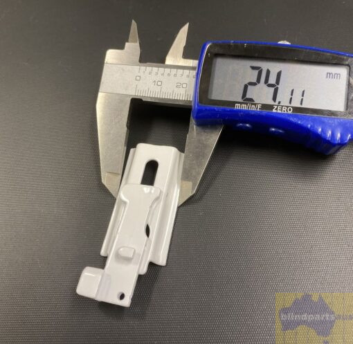 Oslo Series 73 cam and plate curtain bracket